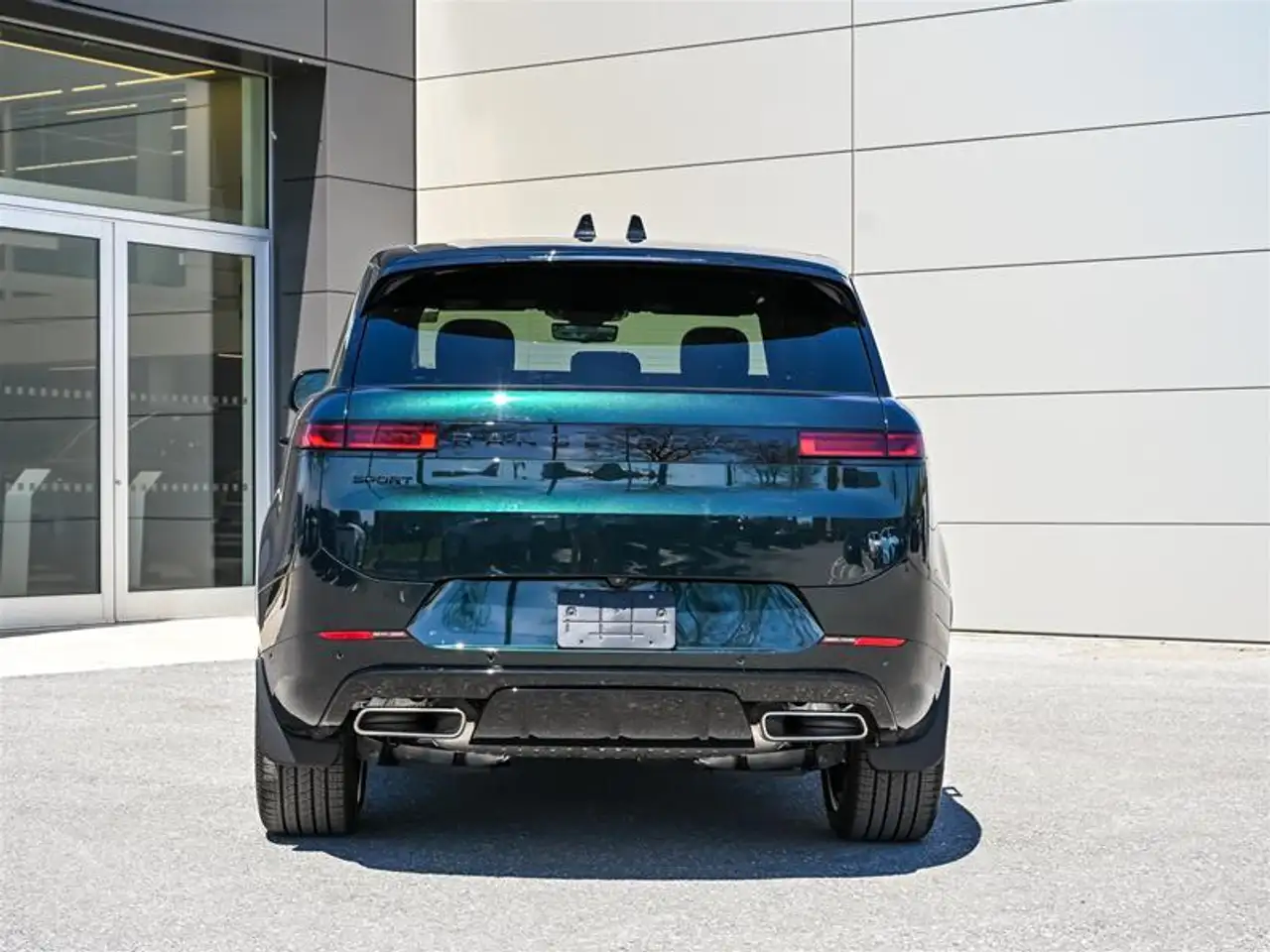 Land Rover Range Rover Sport снимка Land Rover Range Rover Sport