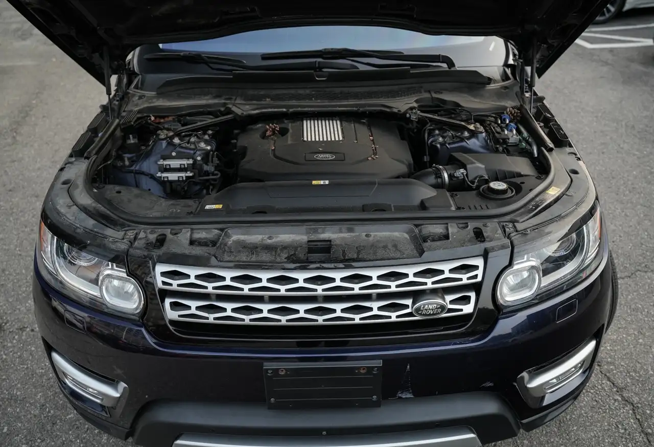 Land Rover Range Rover Sport снимка Land Rover Range Rover Sport