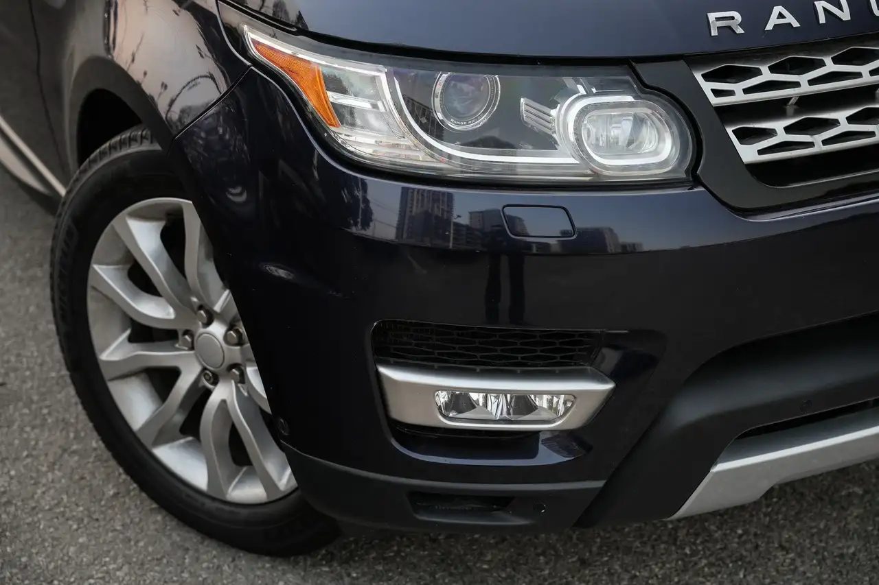 Land Rover Range Rover Sport снимка Land Rover Range Rover Sport