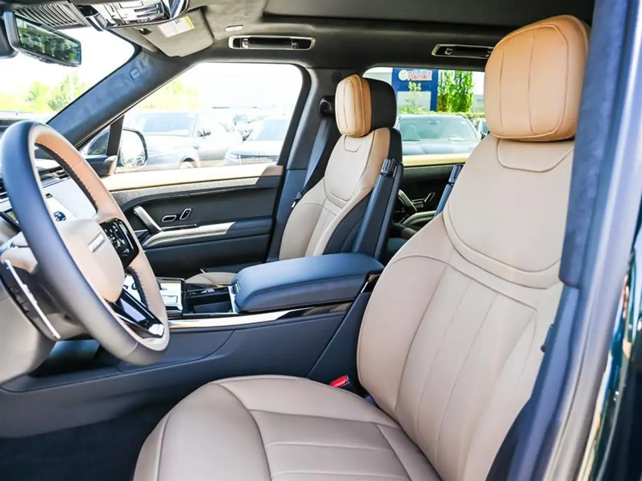 Land Rover Range Rover Sport снимка Land Rover Range Rover Sport