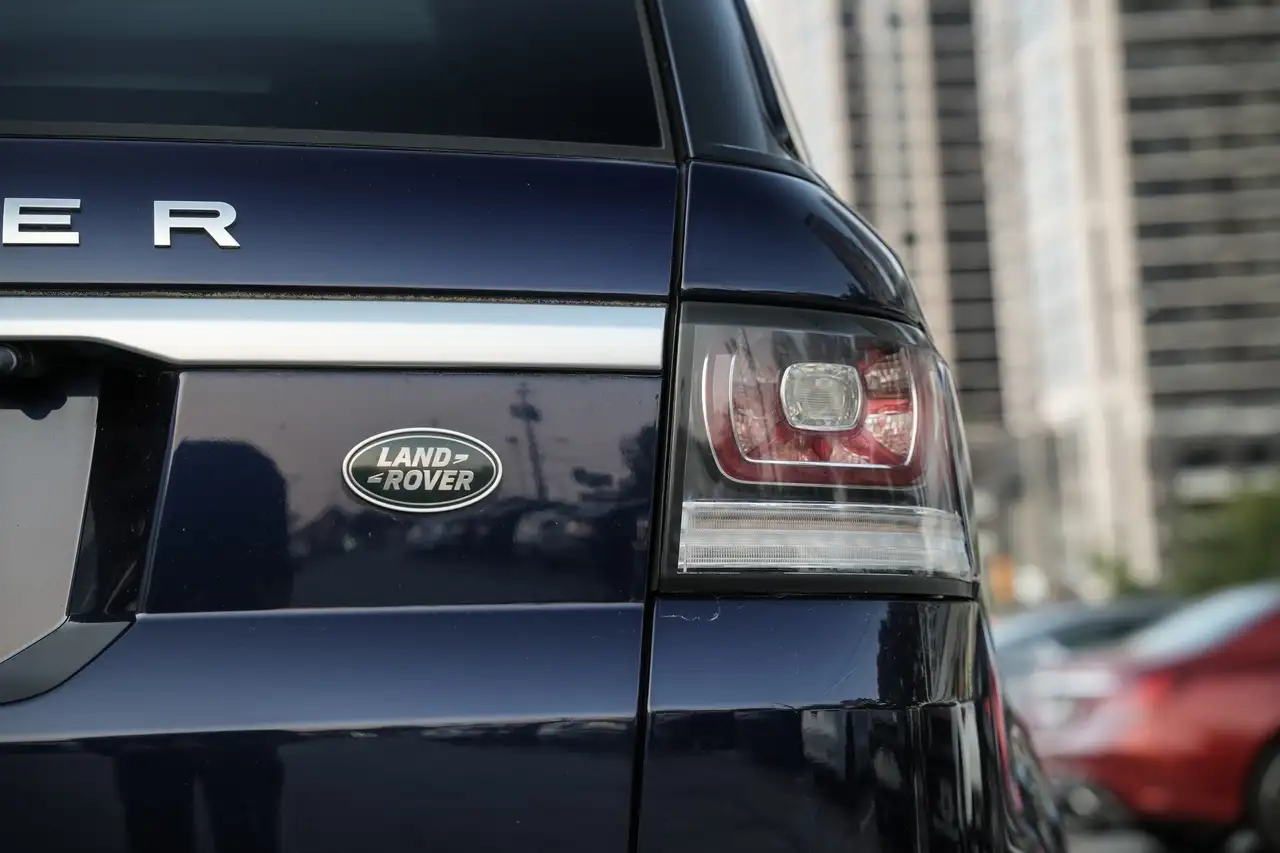 Land Rover Range Rover Sport снимка Land Rover Range Rover Sport