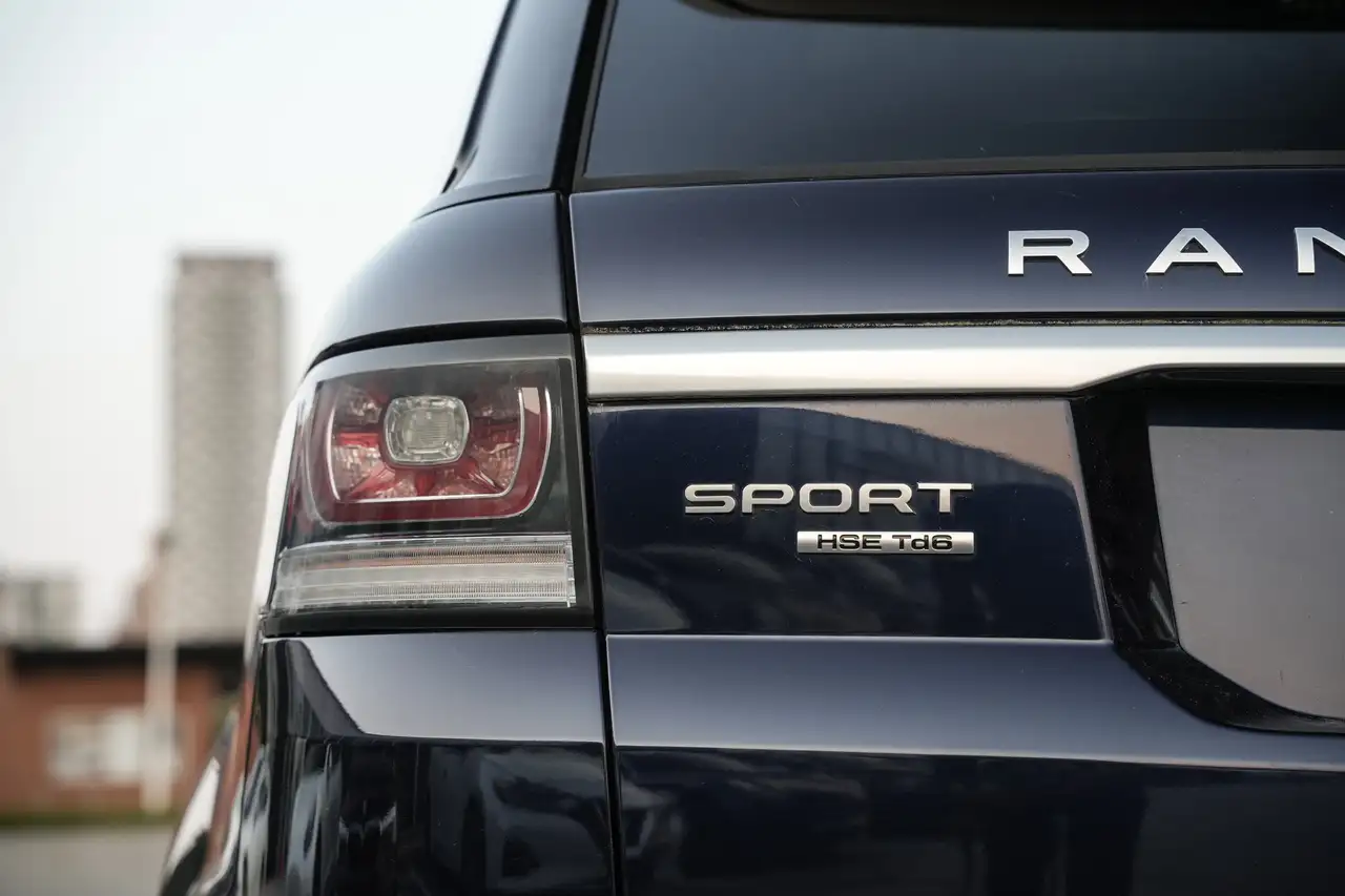 Land Rover Range Rover Sport снимка Land Rover Range Rover Sport