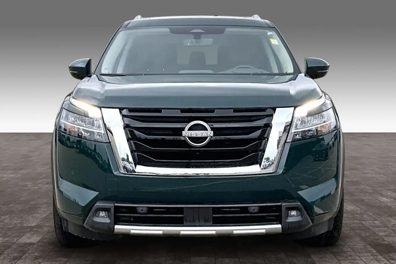 Nissan Pathfinder photo Nissan Pathfinder
