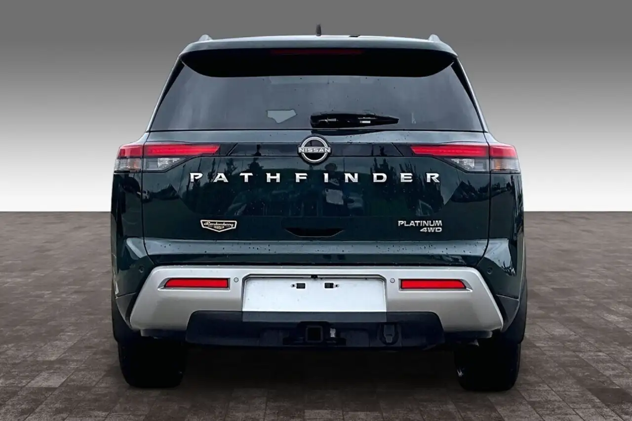 Nissan Pathfinder photo Nissan Pathfinder