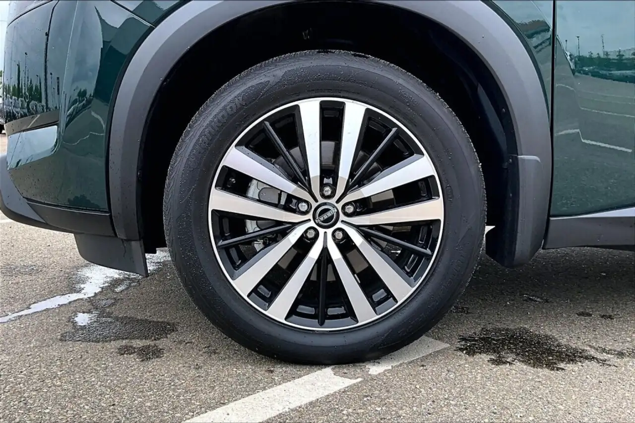 Nissan Pathfinder photo Nissan Pathfinder