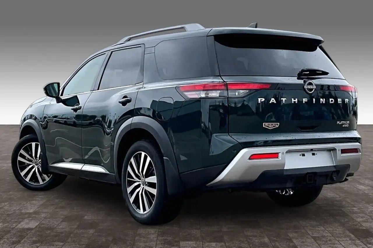 Nissan Pathfinder photo Nissan Pathfinder