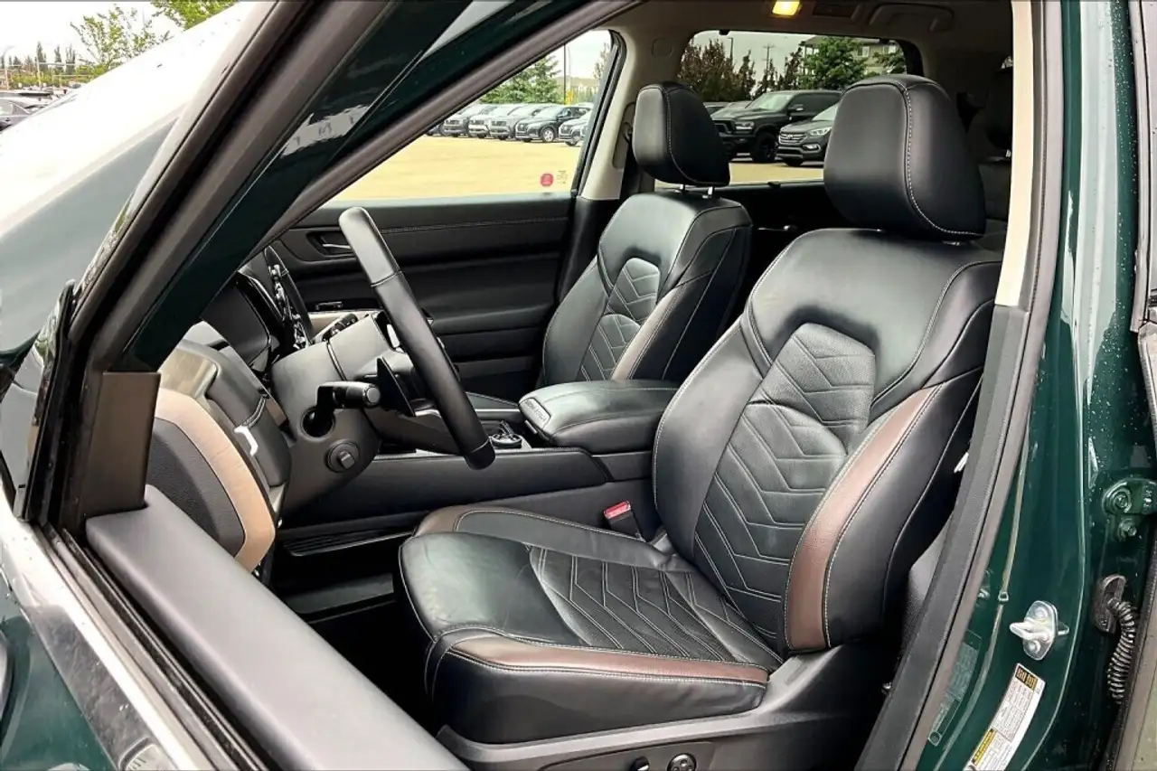 Nissan Pathfinder photo Nissan Pathfinder
