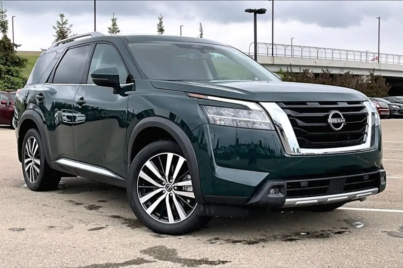 Nissan Pathfinder photo Nissan Pathfinder