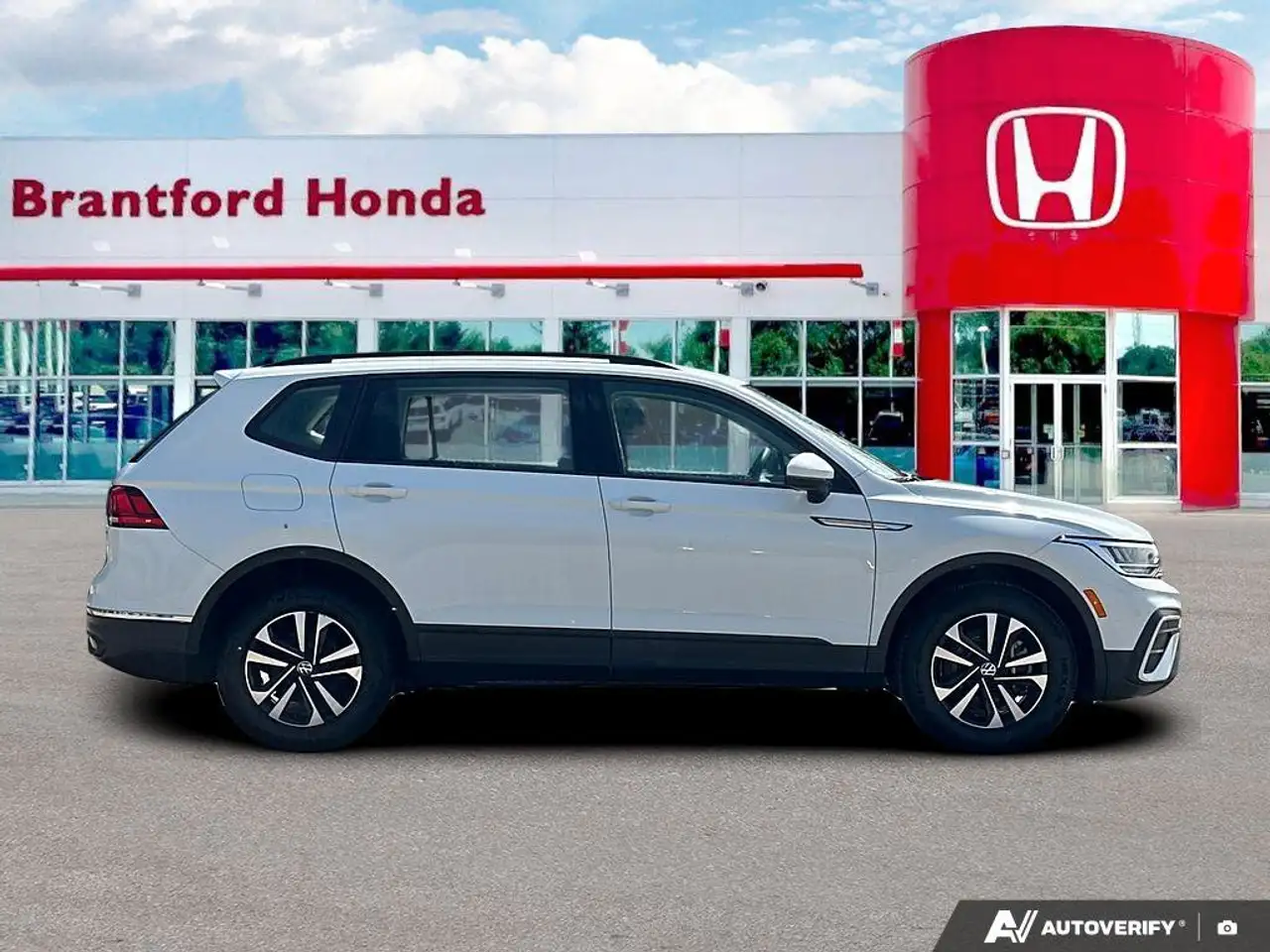 Volkswagen Tiguan снимка Volkswagen Tiguan