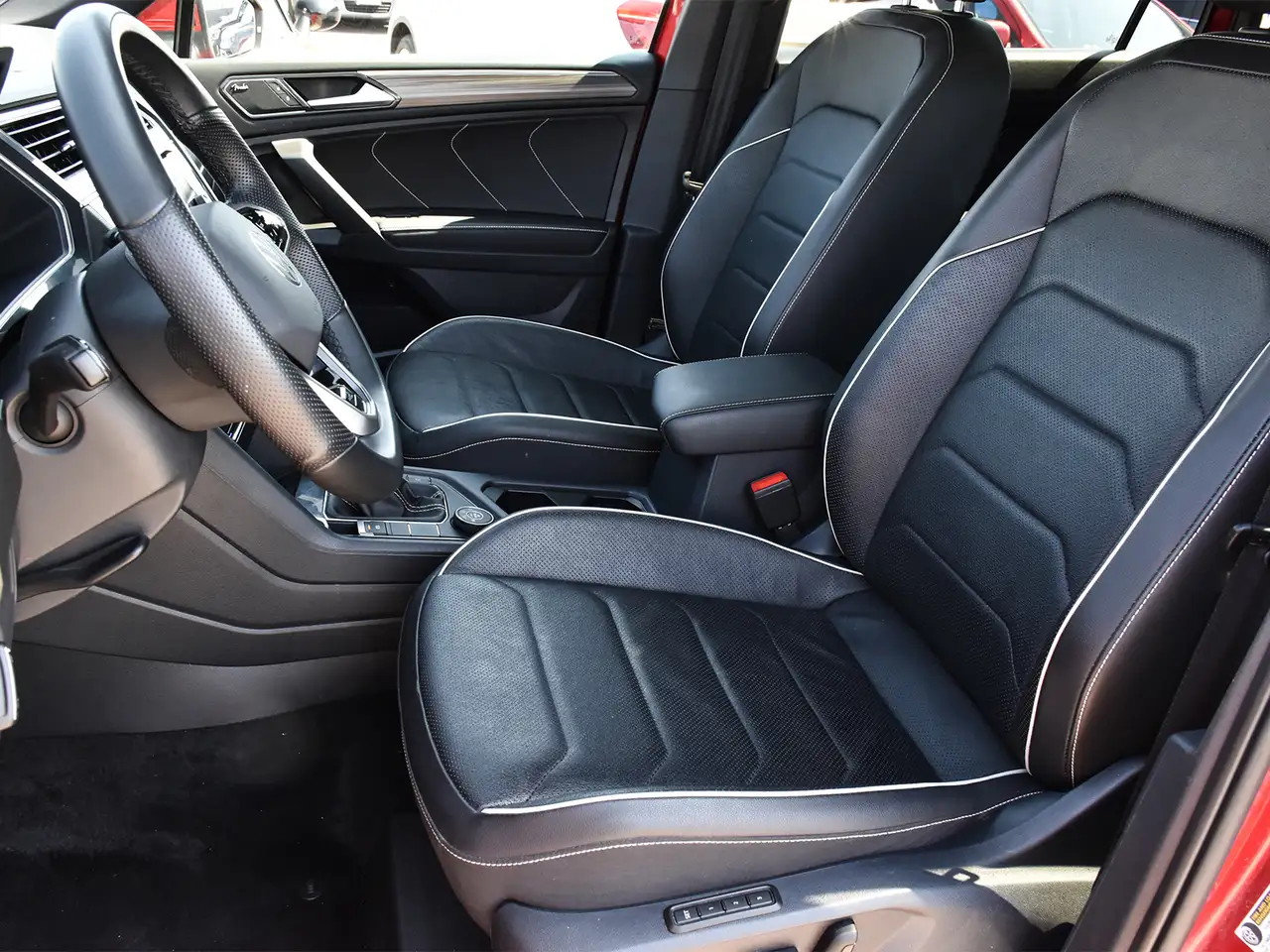 Volkswagen Tiguan снимка Volkswagen Tiguan