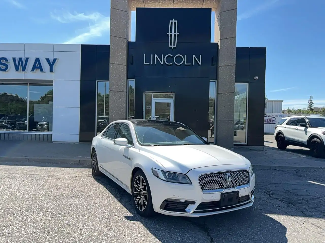 Lincoln Continental снимка Lincoln Continental