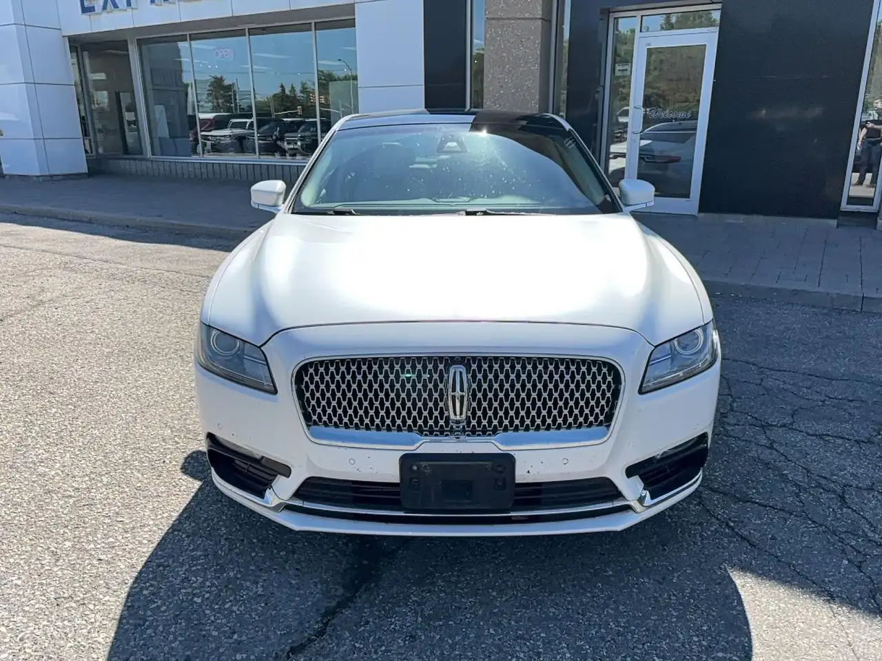 Lincoln Continental снимка Lincoln Continental