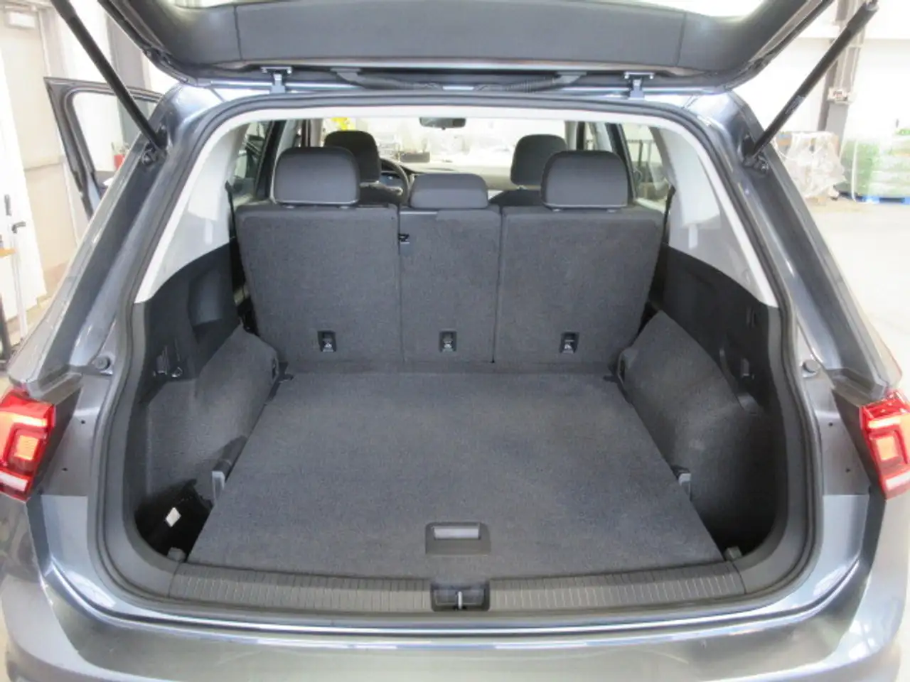 Volkswagen Tiguan снимка Volkswagen Tiguan