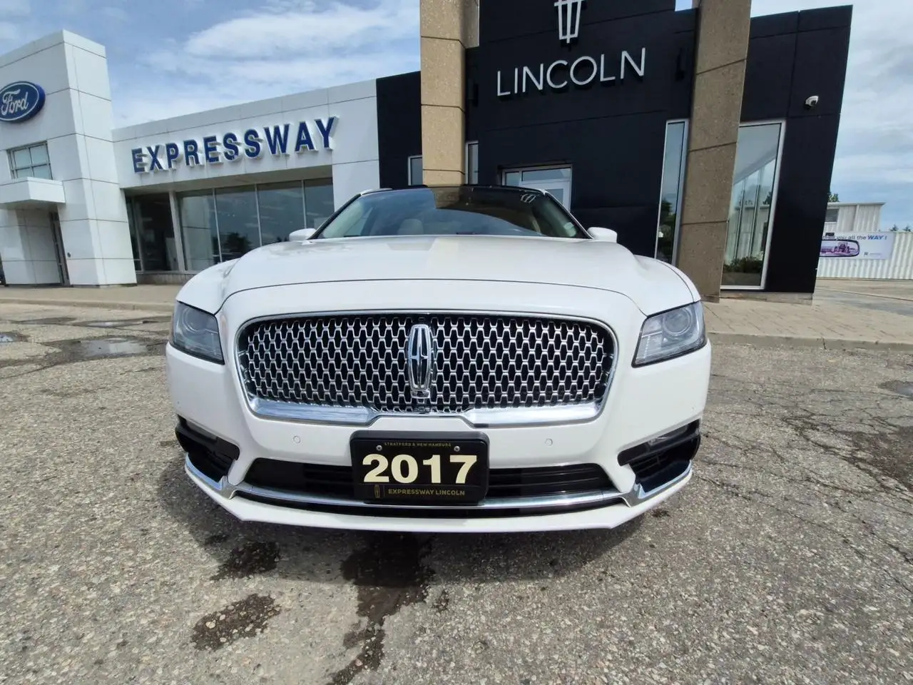 Lincoln Continental снимка Lincoln Continental
