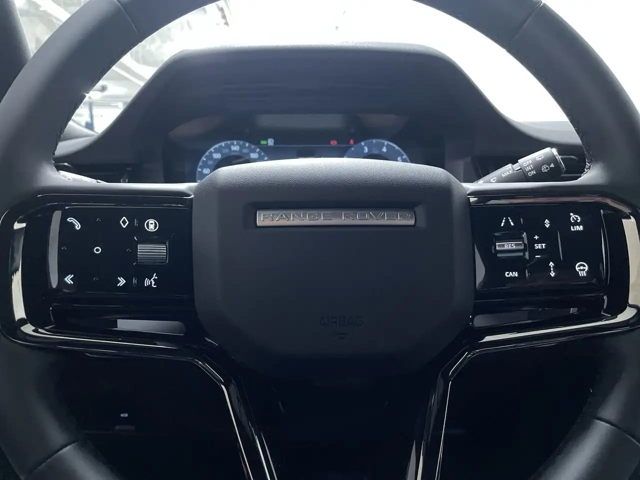 Land Rover Range Rover Evoque photo Land Rover Range Rover Evoque