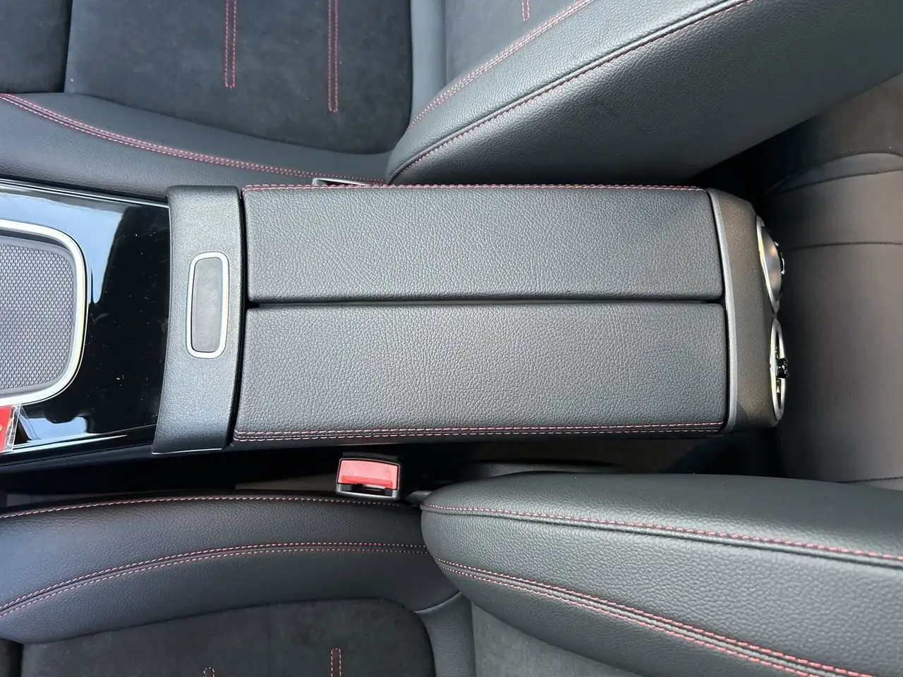 Mercedes-Benz CLA fotografie Mercedes-Benz CLA