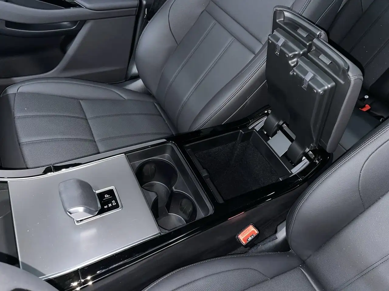 Land Rover Range Rover Evoque photo Land Rover Range Rover Evoque