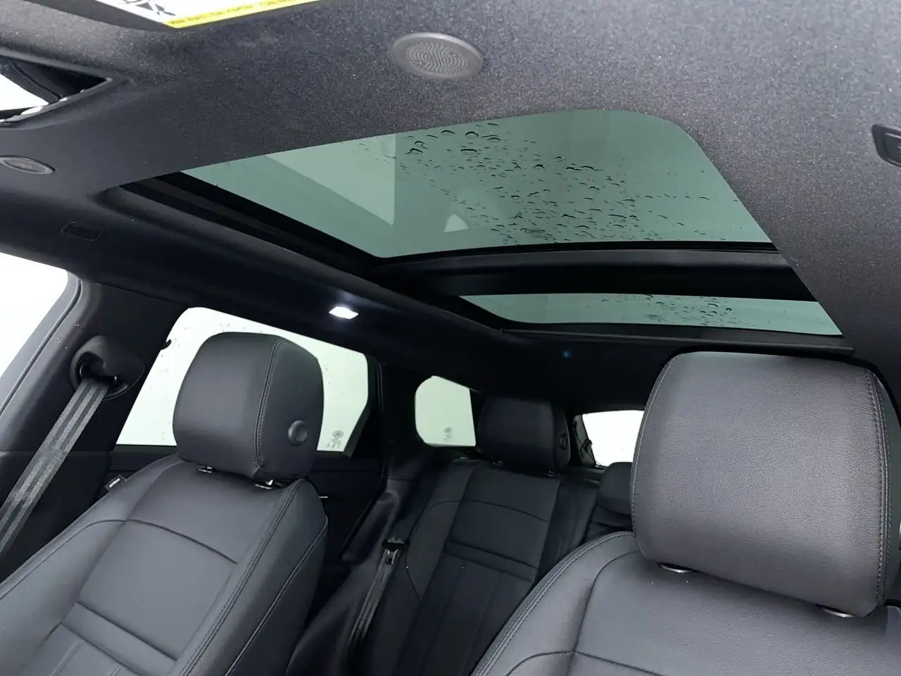 Land Rover Range Rover Evoque photo Land Rover Range Rover Evoque