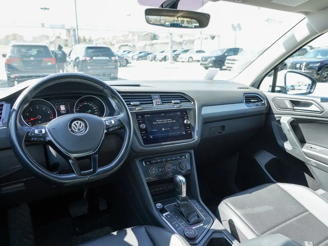Volkswagen Tiguan снимка Volkswagen Tiguan