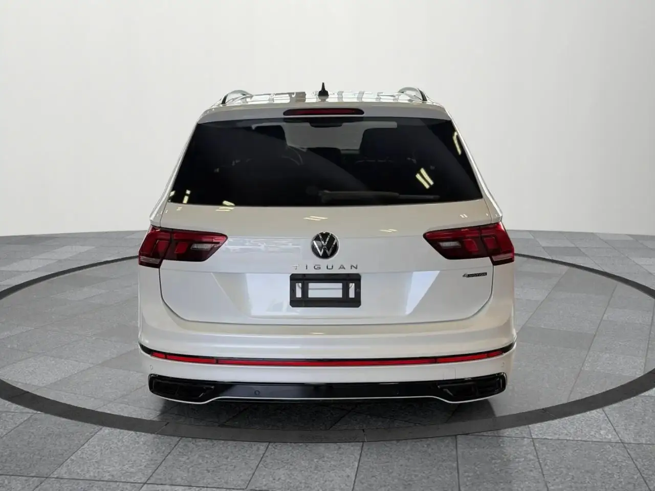 Volkswagen Tiguan снимка Volkswagen Tiguan