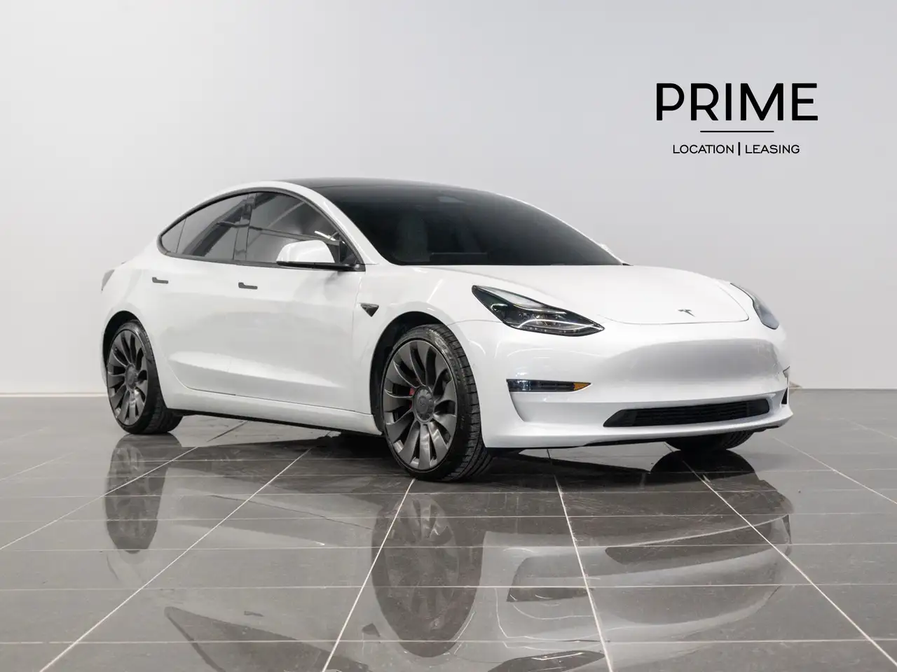 Tesla Model 3 photo Tesla Model 3