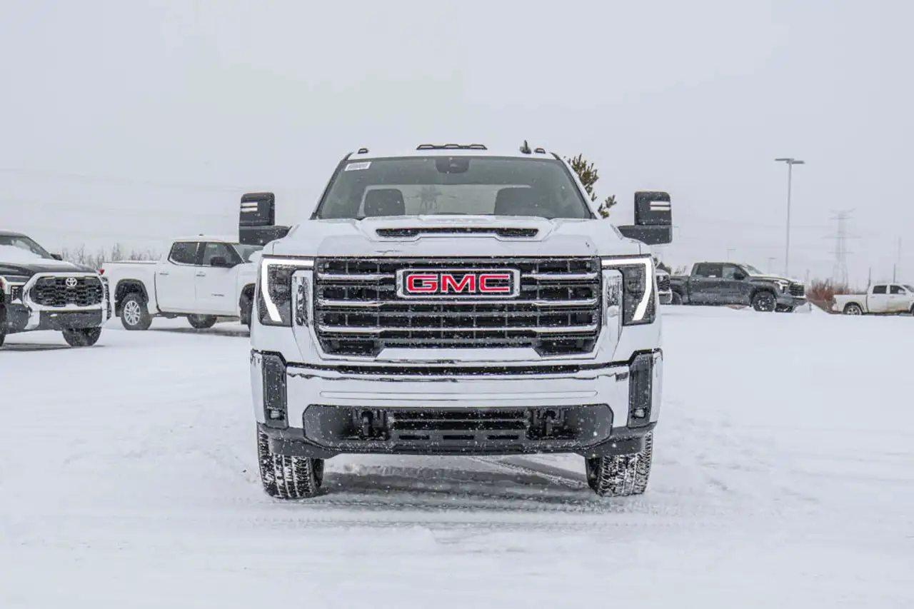 GMC Sierra 3500HD снимка GMC Sierra 3500HD
