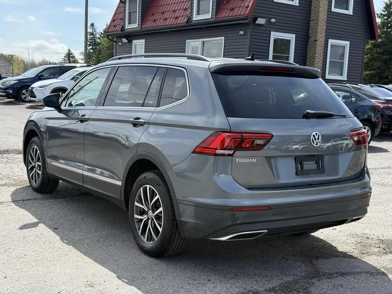 Volkswagen Tiguan снимка Volkswagen Tiguan