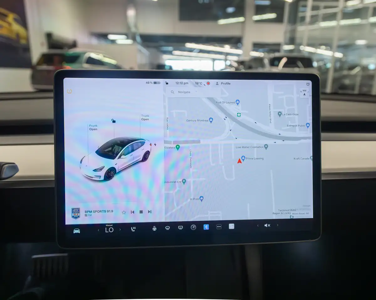 Tesla Model 3 photo Tesla Model 3