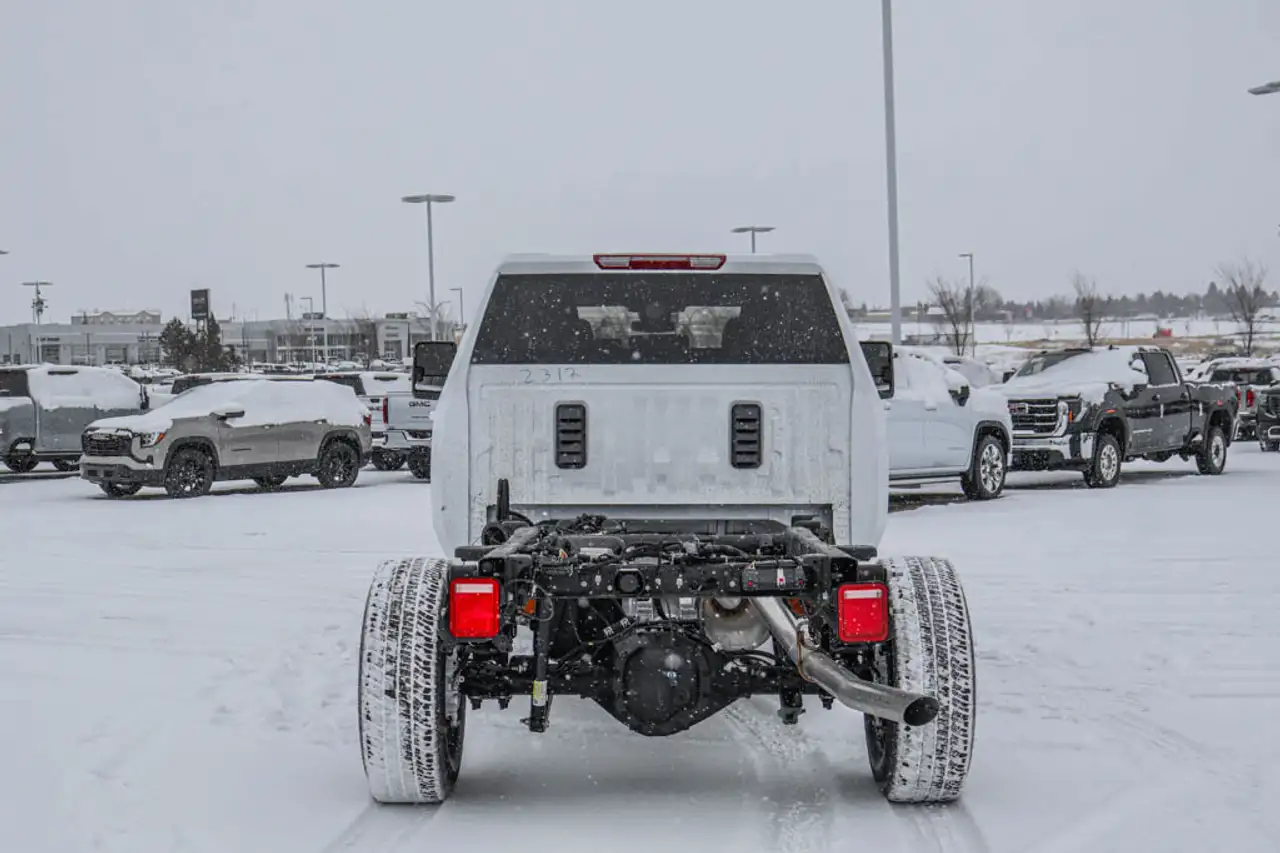 GMC Sierra 3500HD снимка GMC Sierra 3500HD