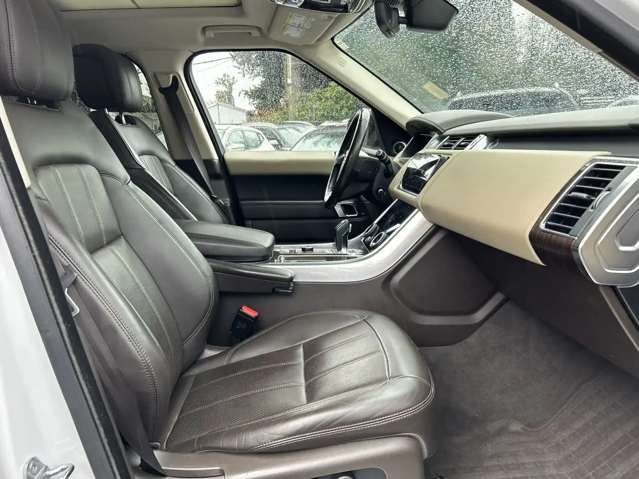 Land Rover Range Rover Sport снимка Land Rover Range Rover Sport