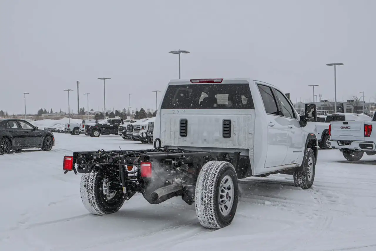 GMC Sierra 3500HD снимка GMC Sierra 3500HD