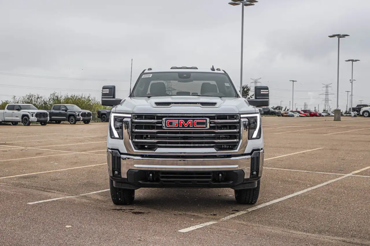 GMC Sierra 3500HD photo GMC Sierra 3500HD