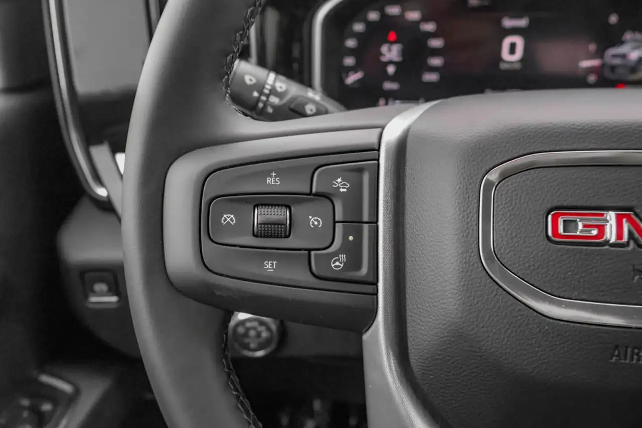 GMC Sierra 3500HD снимка GMC Sierra 3500HD