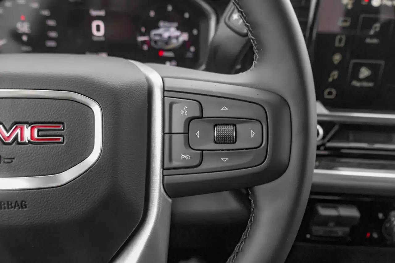 GMC Sierra 3500HD снимка GMC Sierra 3500HD