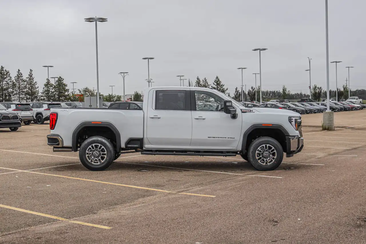 GMC Sierra 3500HD photo GMC Sierra 3500HD