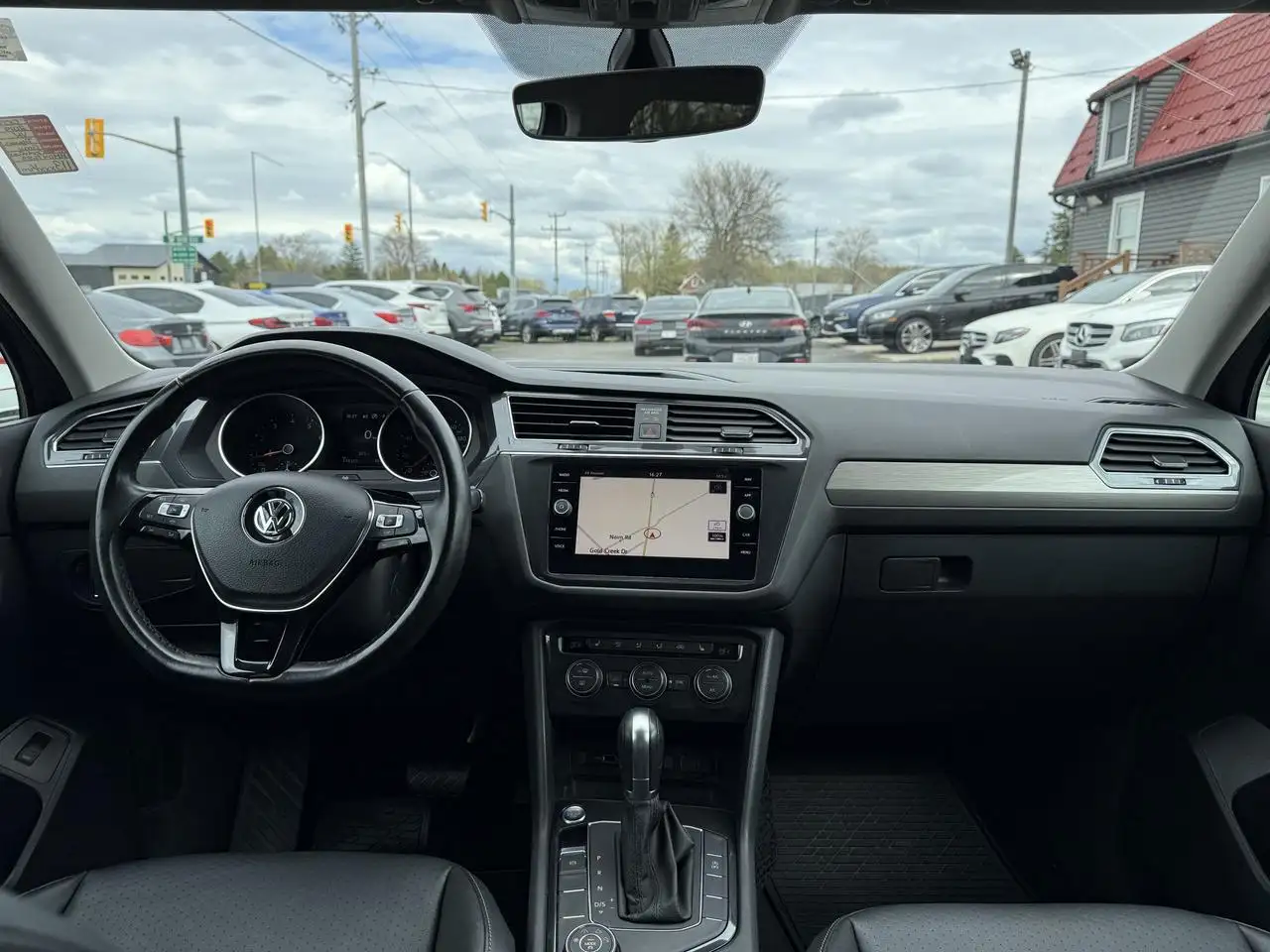 Volkswagen Tiguan снимка Volkswagen Tiguan