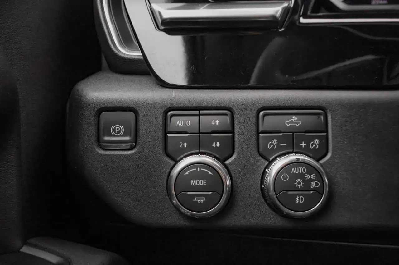 GMC Sierra 3500HD photo GMC Sierra 3500HD