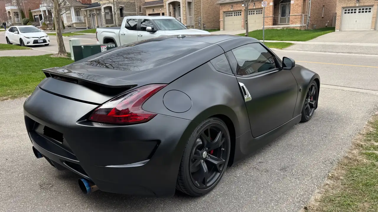 Nissan 370Z снимка Nissan 370Z