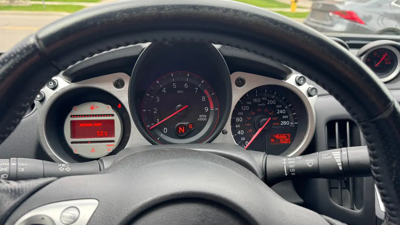 Nissan 370Z снимка Nissan 370Z