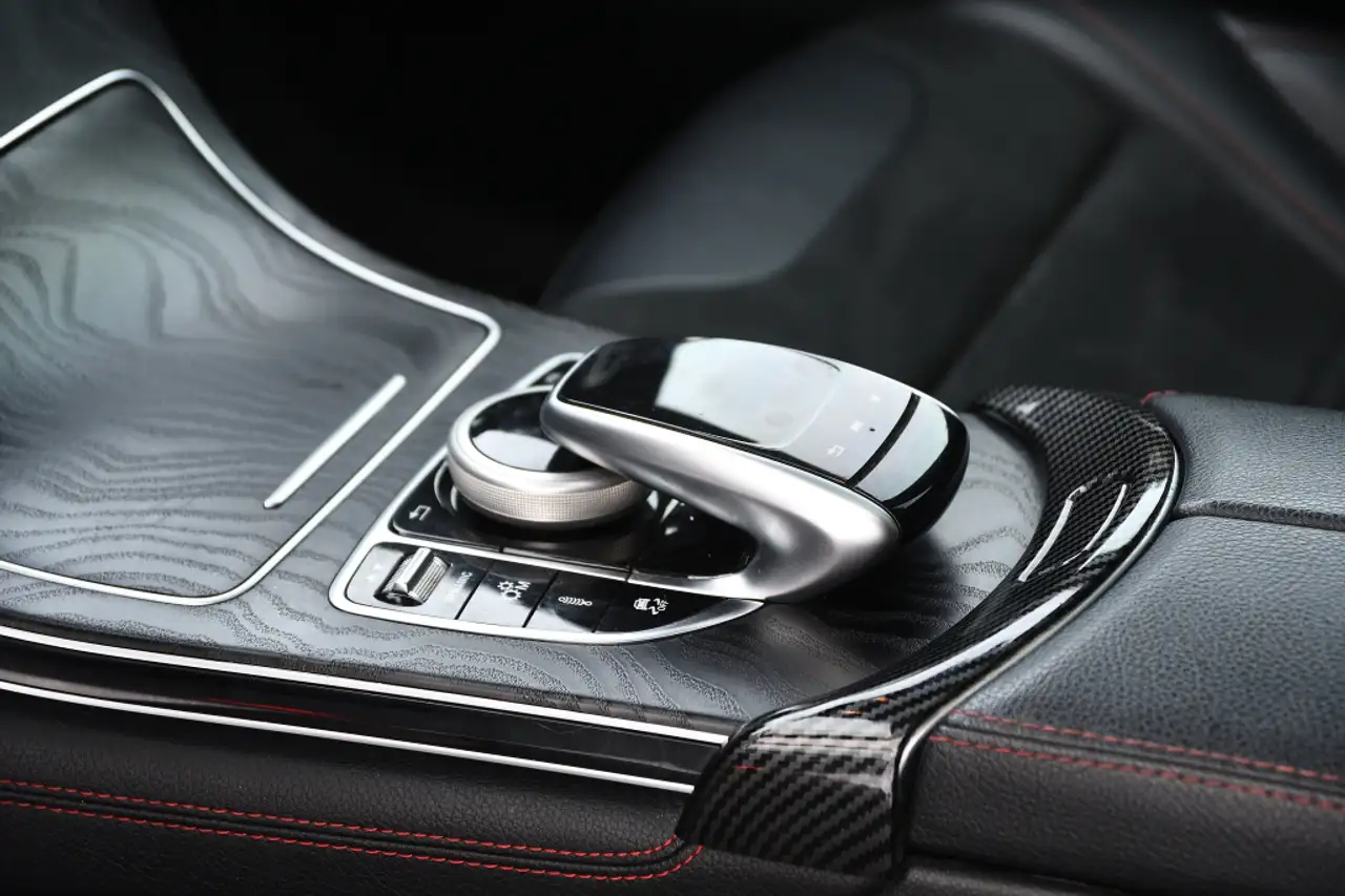 Mercedes-Benz GLC photo Mercedes-Benz GLC