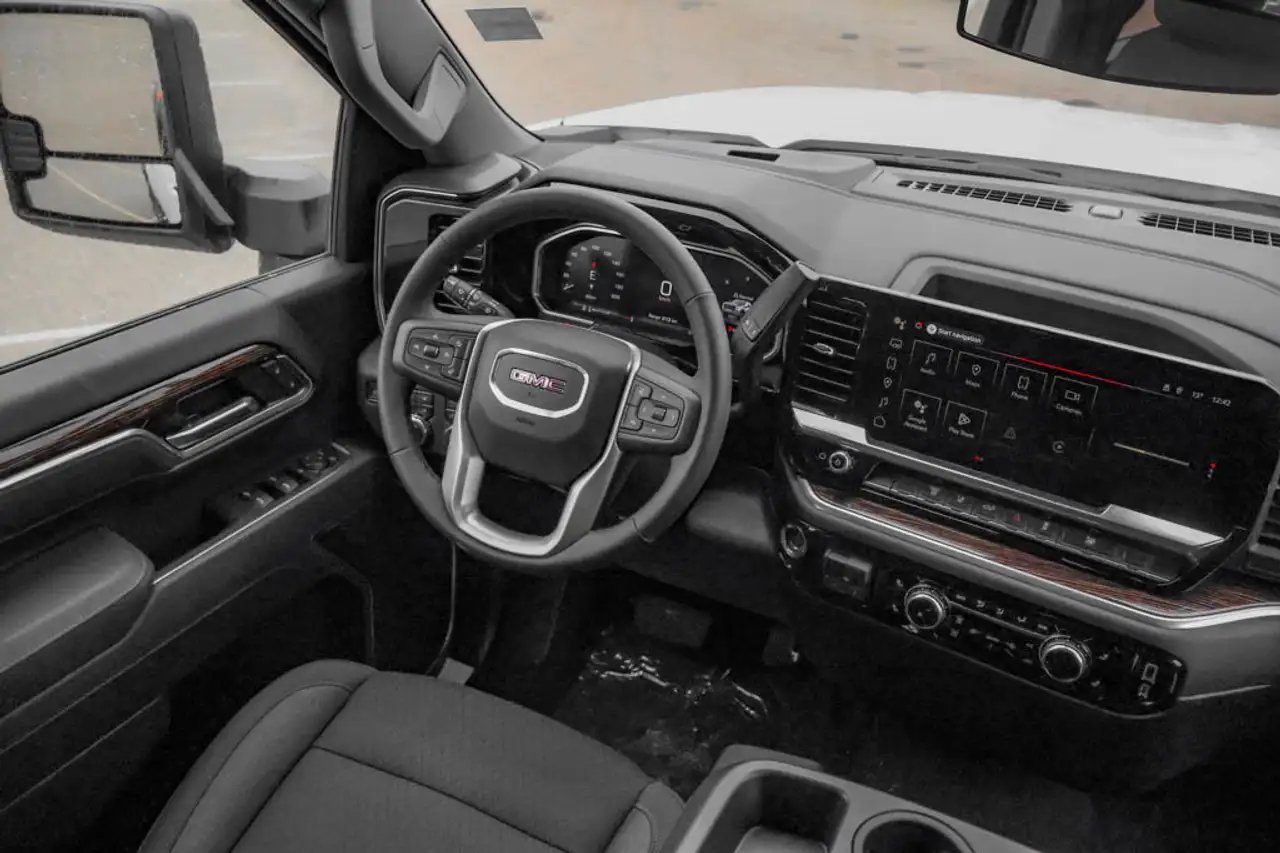 GMC Sierra 3500HD photo GMC Sierra 3500HD