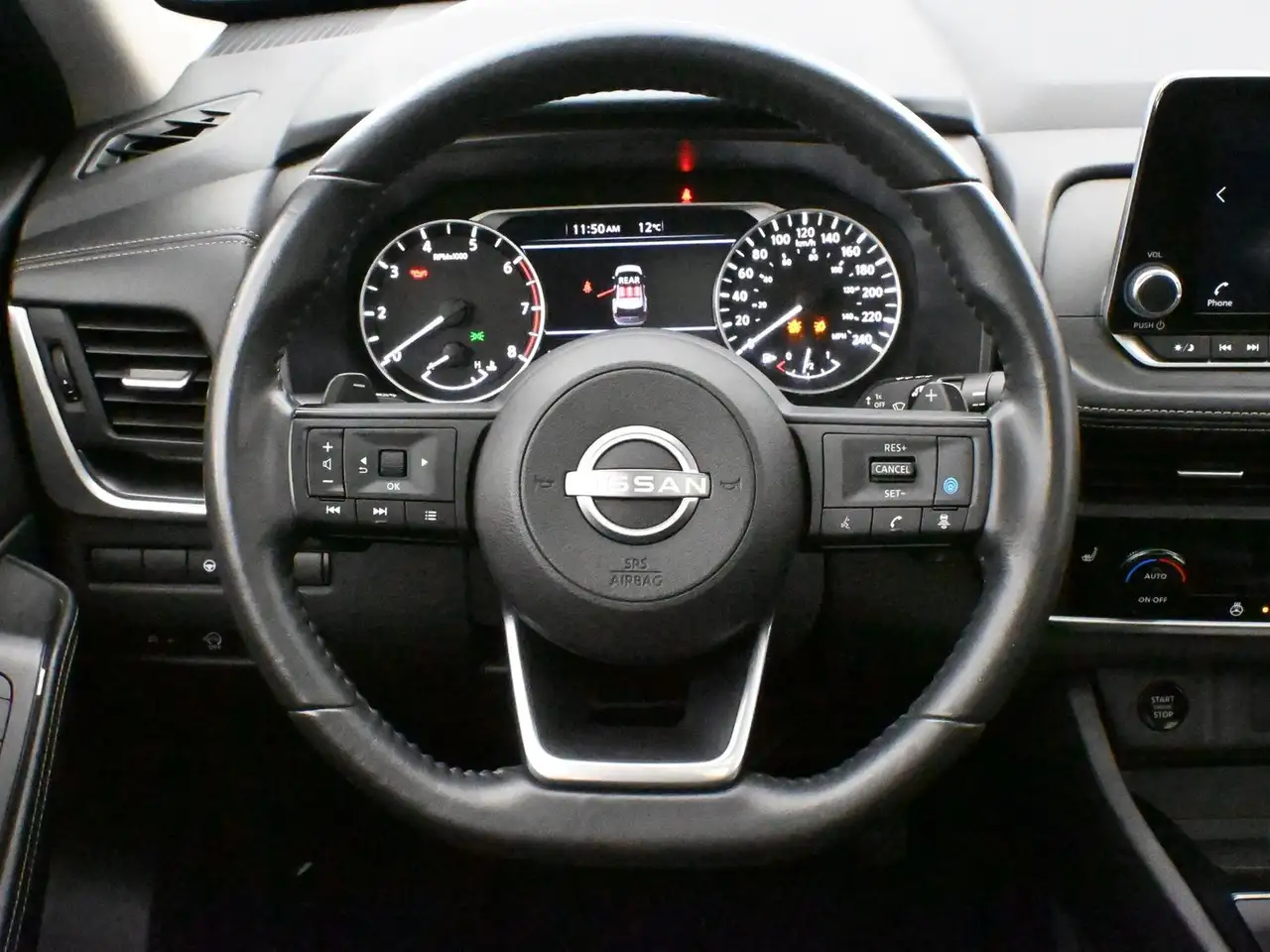 Nissan Rogue снимка Nissan Rogue