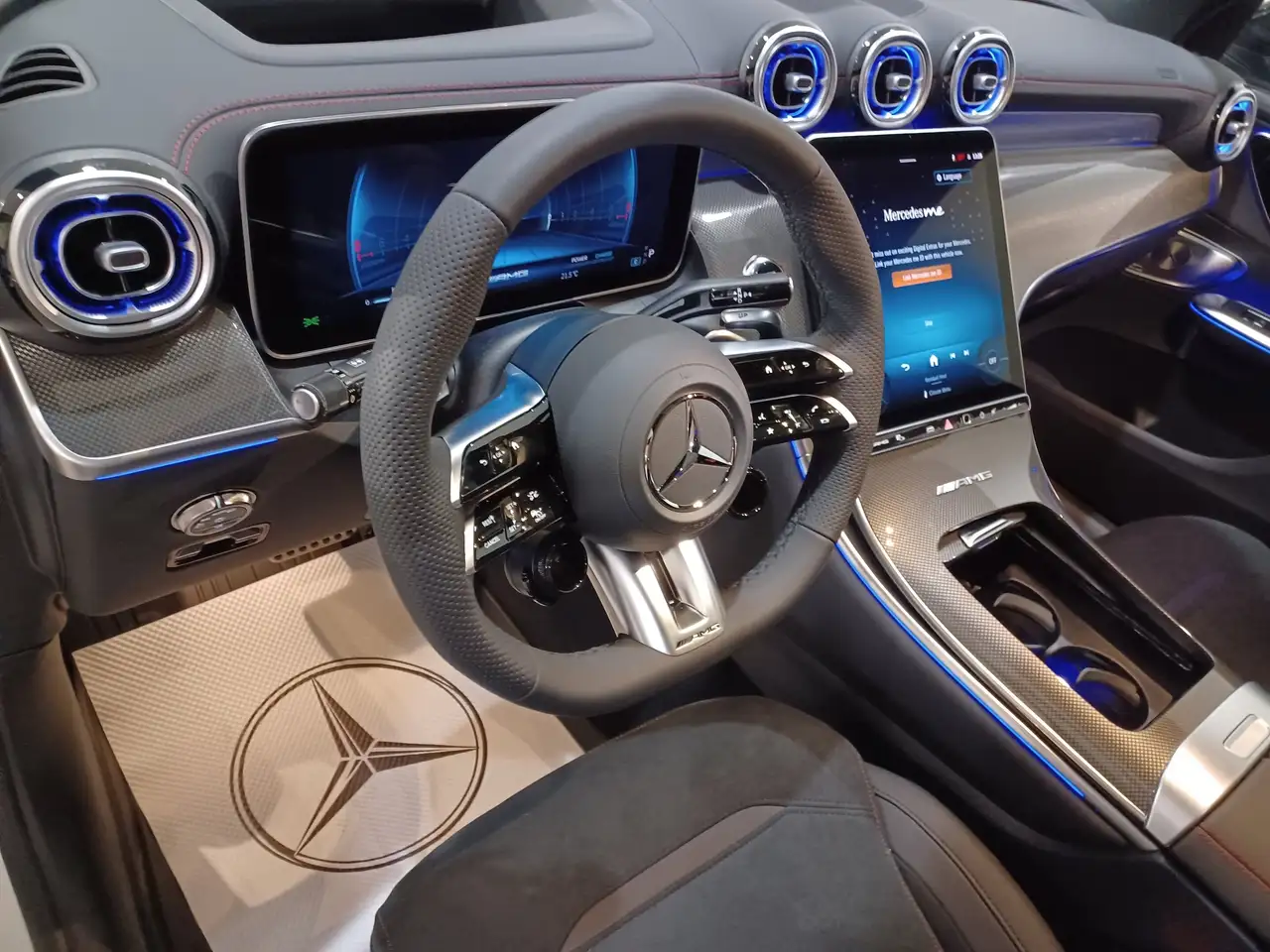 Mercedes-Benz GLC снимка Mercedes-Benz GLC