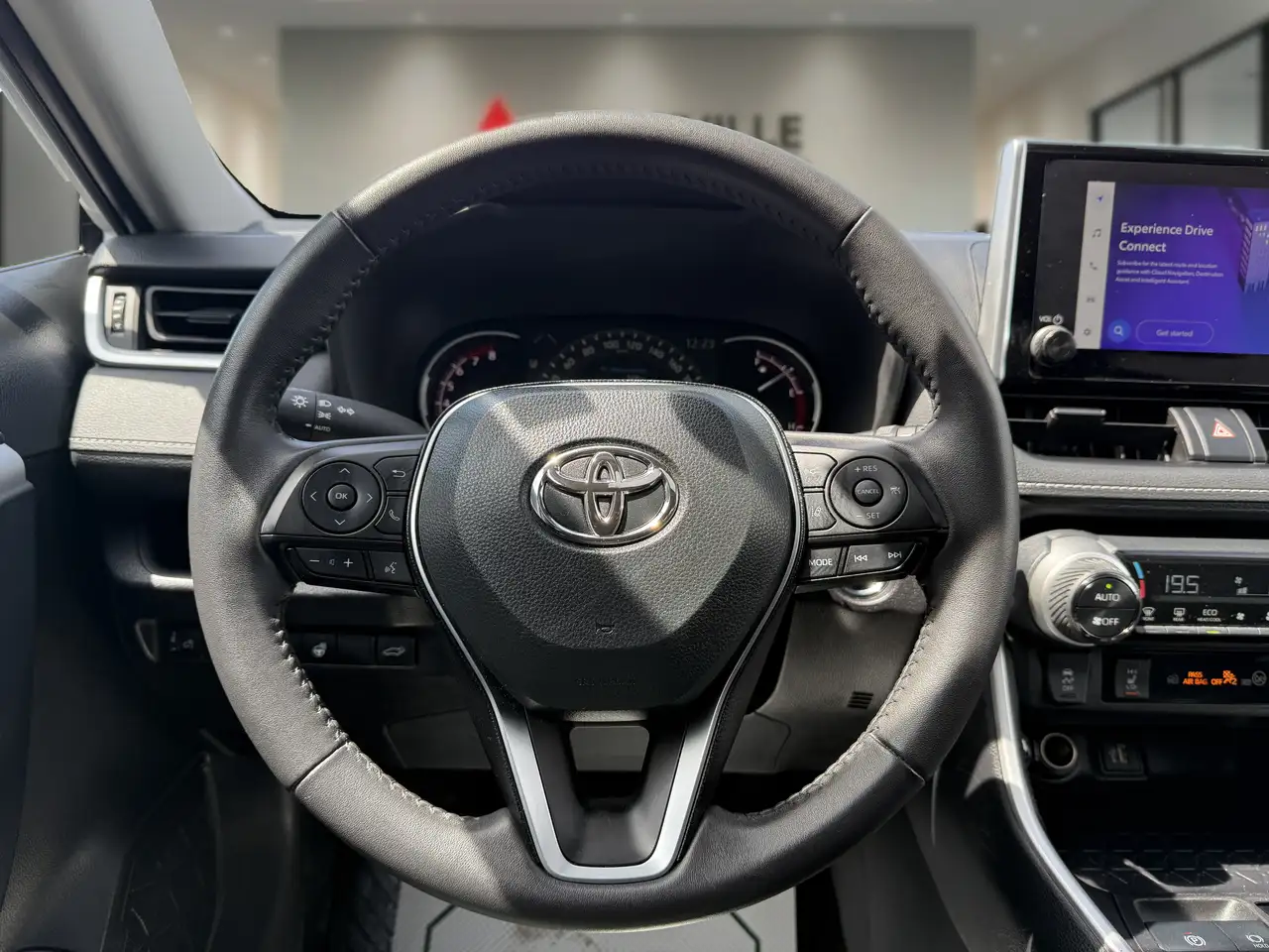 Toyota RAV 4 снимка Toyota RAV 4