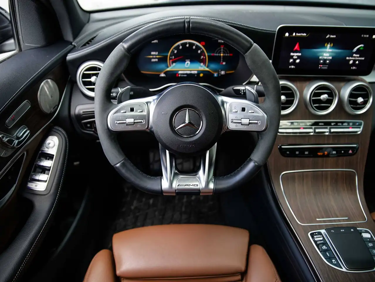 Mercedes-Benz GLC снимка Mercedes-Benz GLC