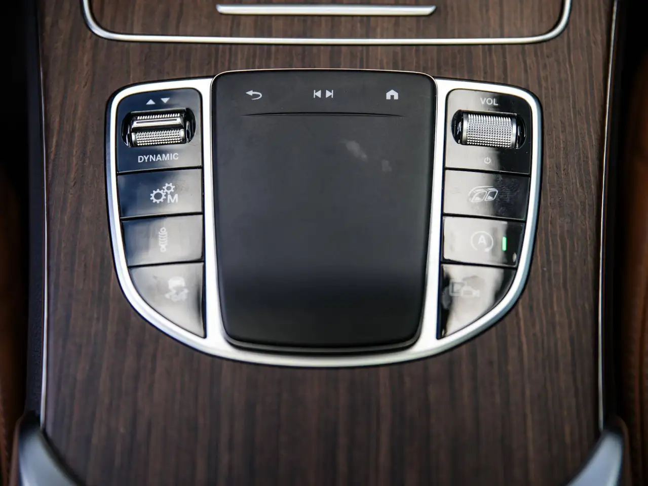 Mercedes-Benz GLC снимка Mercedes-Benz GLC
