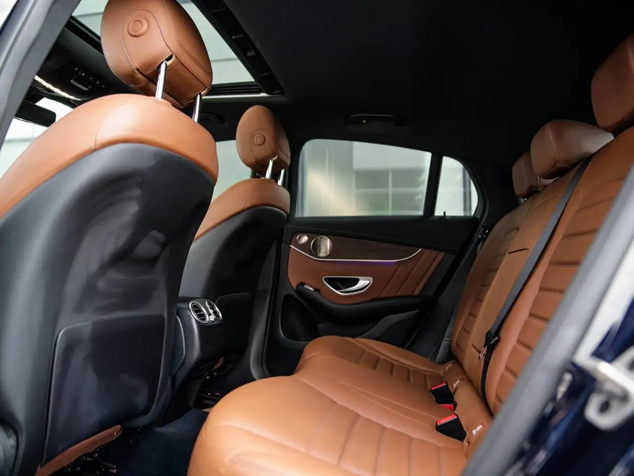 Mercedes-Benz GLC снимка Mercedes-Benz GLC