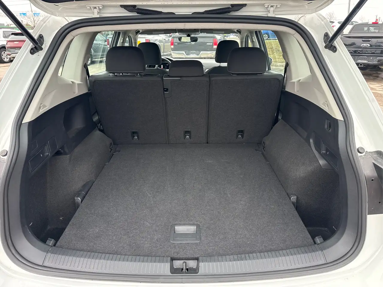 Volkswagen Tiguan снимка Volkswagen Tiguan
