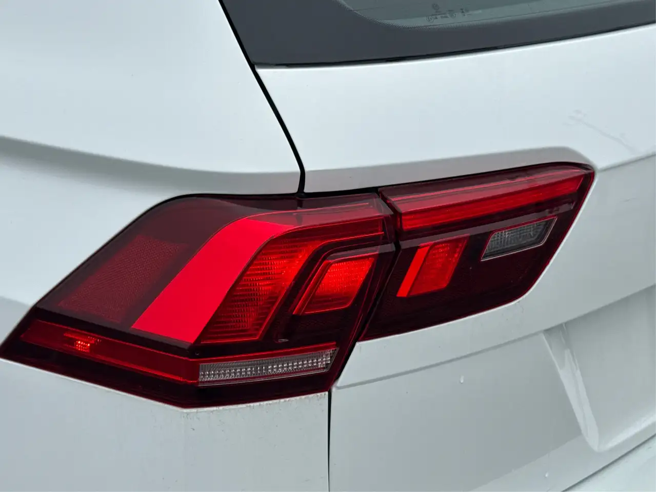 Volkswagen Tiguan снимка Volkswagen Tiguan