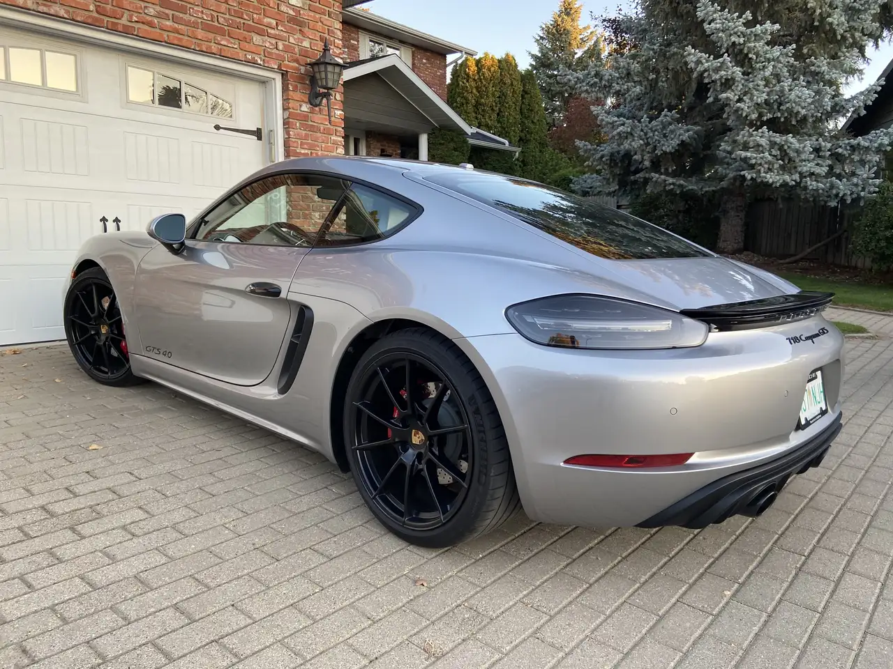 Porsche 718 Cayman photo Porsche 718 Cayman